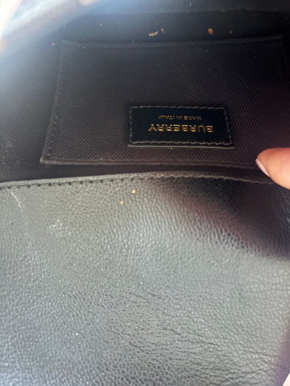 Burberry Hampshire Leather Crossbody Bag - Picture 5 of 5